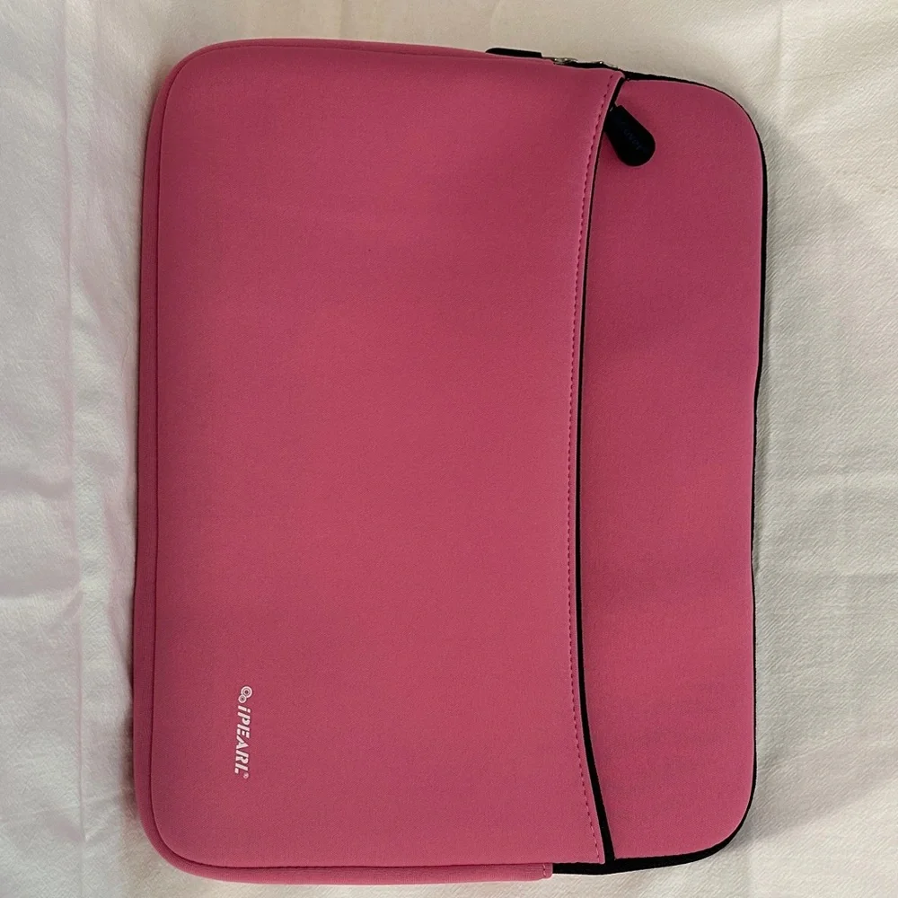 NEW Pearl Vibrant Pink Tablet/Laptop Sleeve